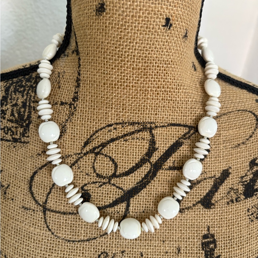 Vintage 70-80’s White Mod Multi Shaped Plastic Bead Silver Necklace